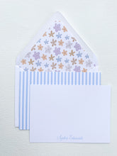 Load image into Gallery viewer, DAISY CHAIN STATIONERY SET WITH LINER